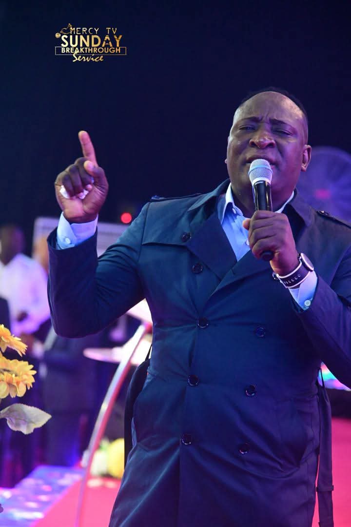 Prophet Jeremiah Fufeyin Ends 23-Year Illness, Gifts N4M to Restore Doctor’s Destiny!
